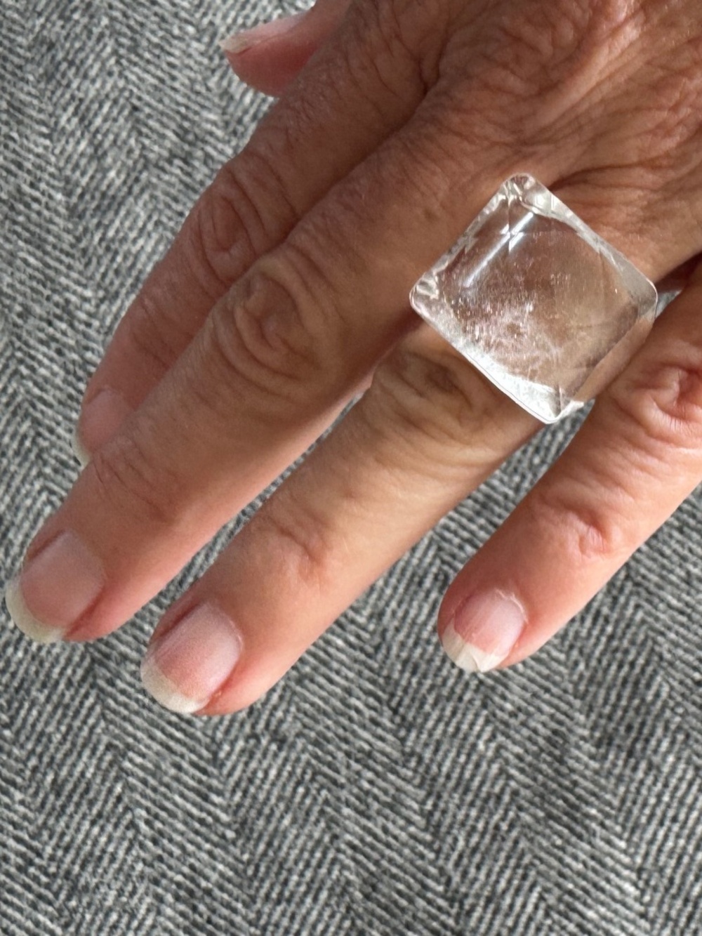 NWOT, ROOST, FACETED TOP, CLEAR ACRYLIC RING, SIZE 7